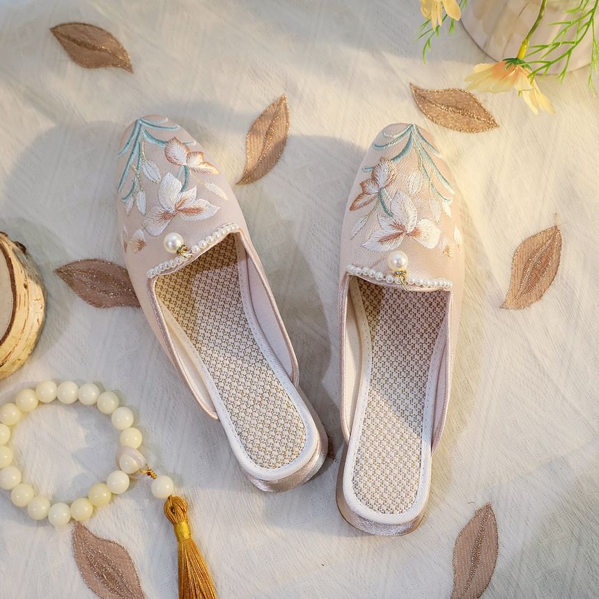 Faux Floral Pearl Embroidered Mules