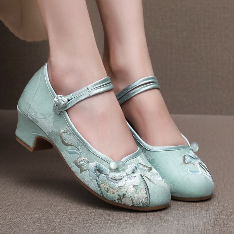 Block Heel Embroidered Shoes