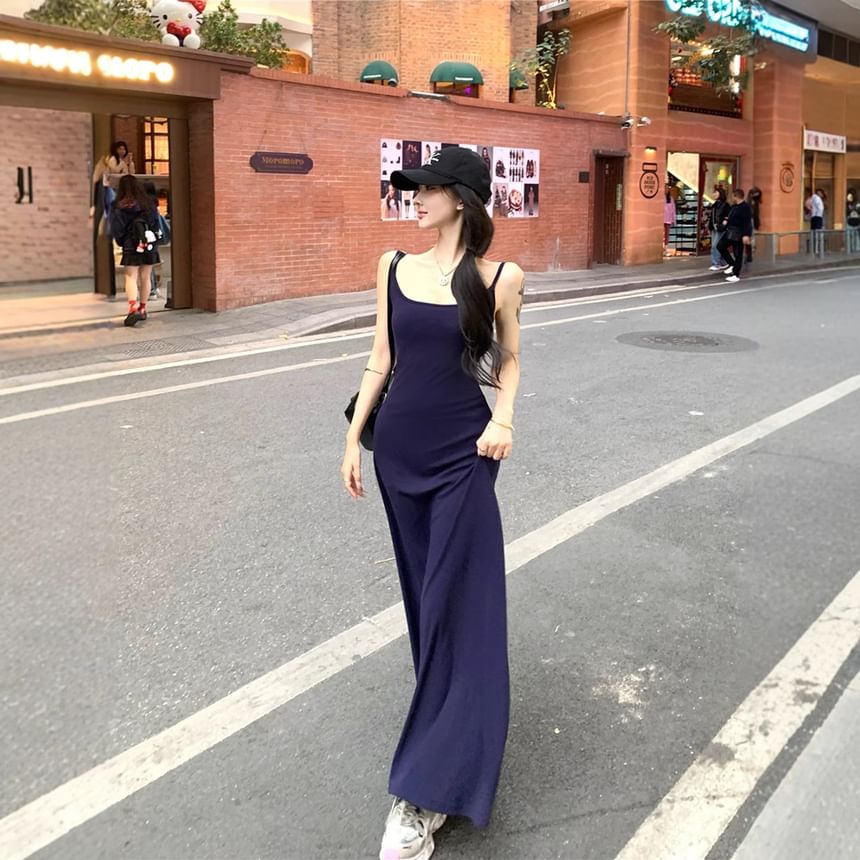 Open-Back A-Line Maxi Dress with Spaghetti Straps