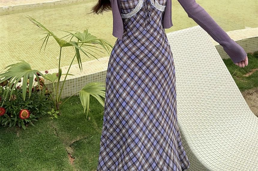 Plaid Maxi A-Line Dress with Scoop Neck and Plain Crop Cardigan