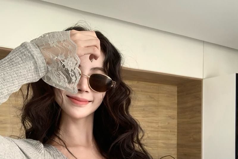 Slim Long-Sleeve Scoop Fit Top Button Neck Crop Trim Lace