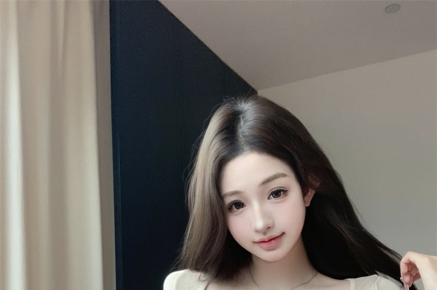 Long-Sleeve Set: Top Lace Crop Plain Fit Henley Camisole + Slim T-Shirt