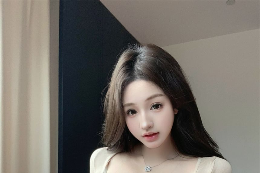 Long-Sleeve Set: Top Lace Crop Plain Fit Henley Camisole + Slim T-Shirt