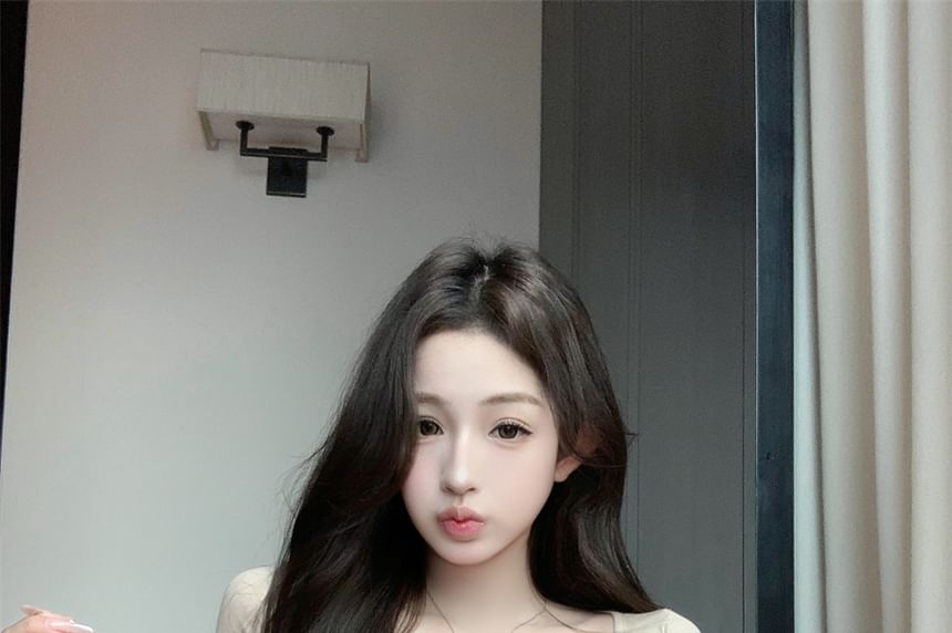 Long-Sleeve Set: Top Lace Crop Plain Fit Henley Camisole + Slim T-Shirt