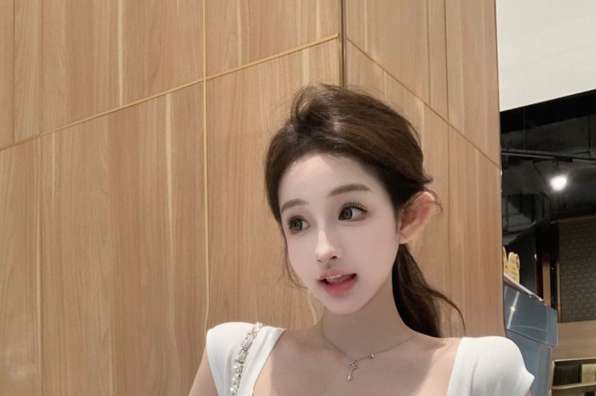 Short-Sleeve Off-Shoulder Plain Crop Tee / Drawstring Waist Striped Trim Loose Fit Pants