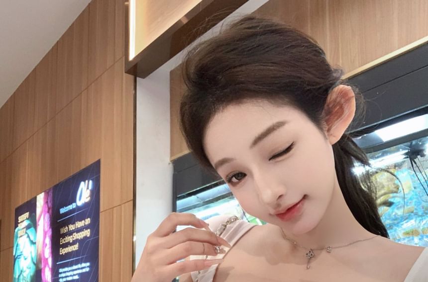 Short-Sleeve Off-Shoulder Plain Crop Tee / Drawstring Waist Striped Trim Loose Fit Pants