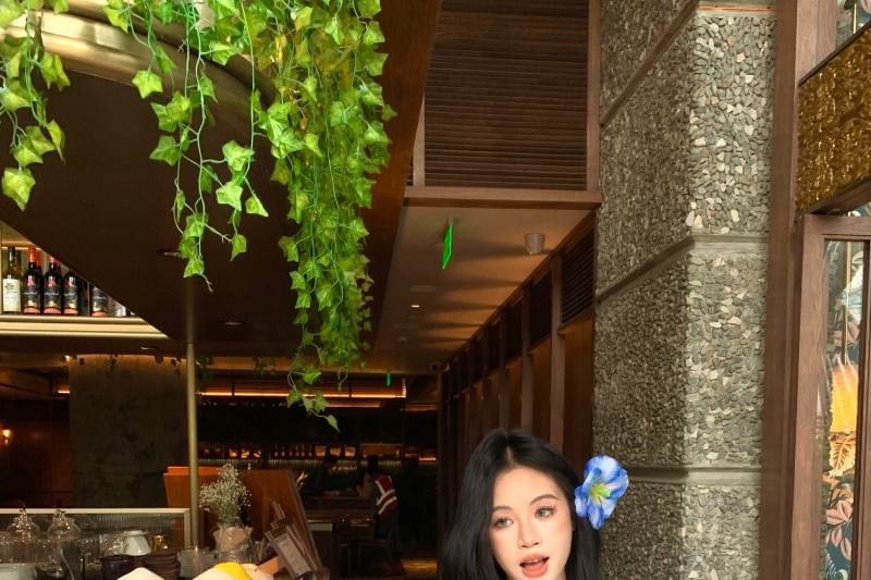 Peplum Top V-Neck Accent Crop Cardigan Cami Set: Bow Plain +