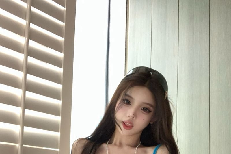 Sheer Camisole Crop V-Neck Accent Top Lace Bow Panel