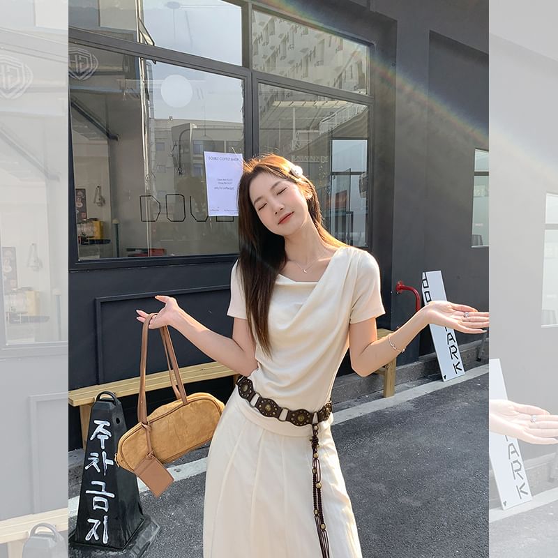 Slim Cowl Short-Sleeve Neck Ruched T-Shirt Fit Plain