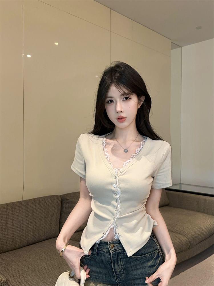 Plain Fit Tee Button Trim Lace Short-Sleeve V-Neck Slim