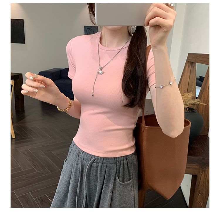 Slim Short-Sleeve Plain Fit Neck Round Tee