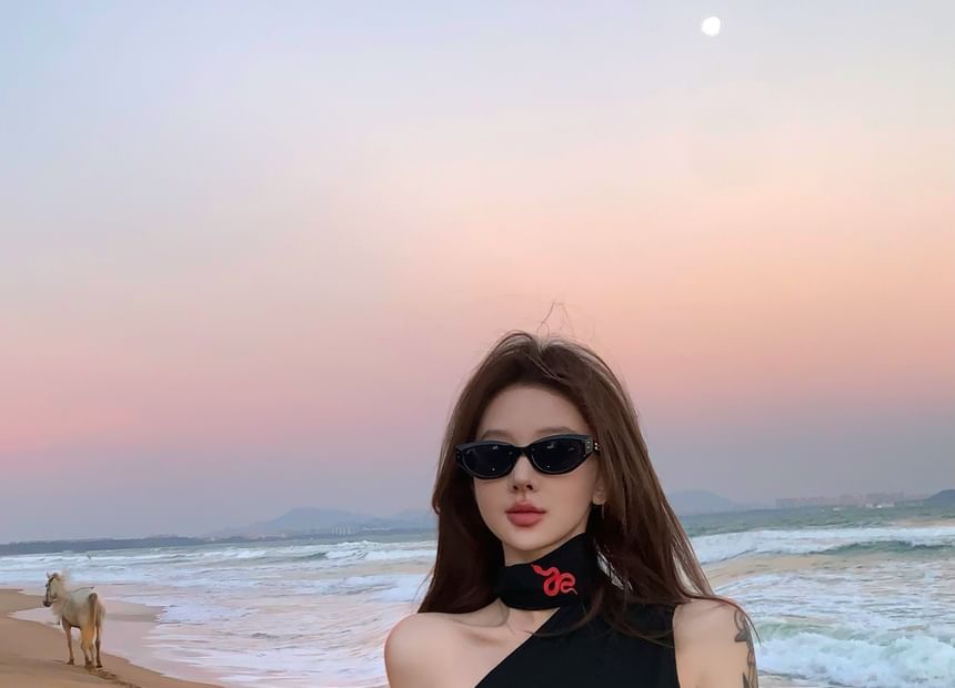 Top One-Shoulder Slim Print Fit Halter Tank Snake