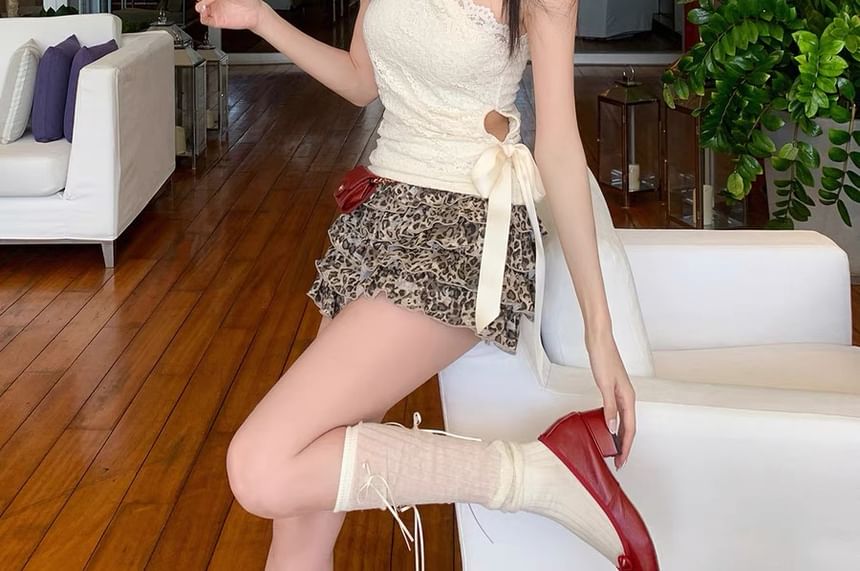 Slim One-Shoulder Lace-Trimmed Tank Top - LaceLux