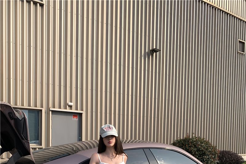 Rise Low Crop Lace Leg Button-Up Trim Jeans Cargo Wide Top / Camisole Washed Panel