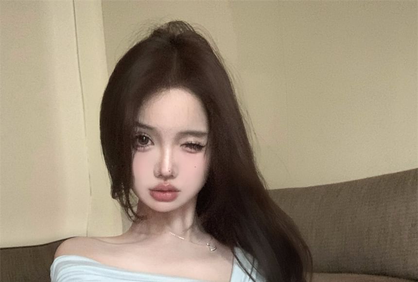 Plain Short-Sleeve T-Shirt One-Shoulder