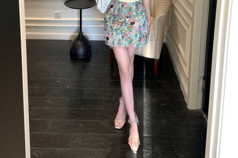 Floral Short-Sleeve Trim / Plain Lace Off-Shoulder Tee Rise High Mini Pencil Skirt