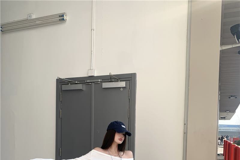 Mini Skirt Long-Sleeve Shoulder T-Shirt Plain / Off A-Line Crop