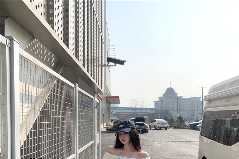 Mini Skirt Long-Sleeve Shoulder T-Shirt Plain / Off A-Line Crop