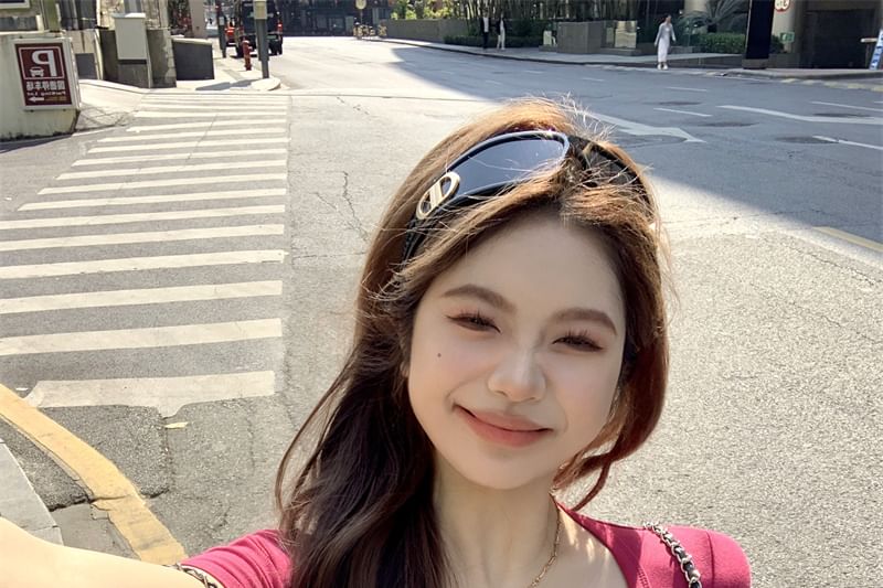 Short Plain Sleeve Tee Henley