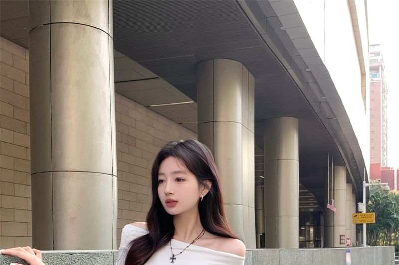 Lace Pants Leg Wide Waistband Lettering / Short-Sleeve T-Shirt