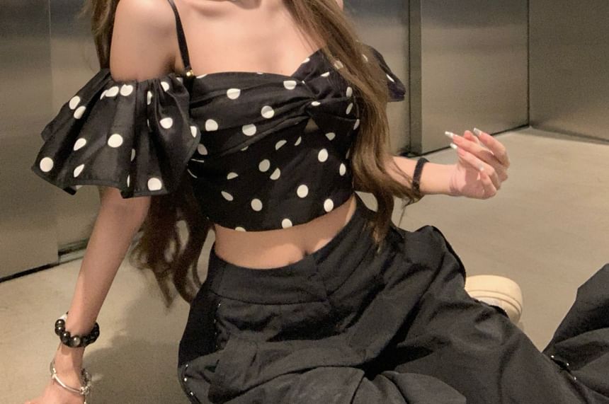 Cold Dotted Crop Top Shoulder Short-Sleeve