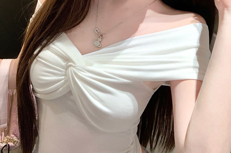 Short-Sleeve Plain Twisted Crop V-Neck Top