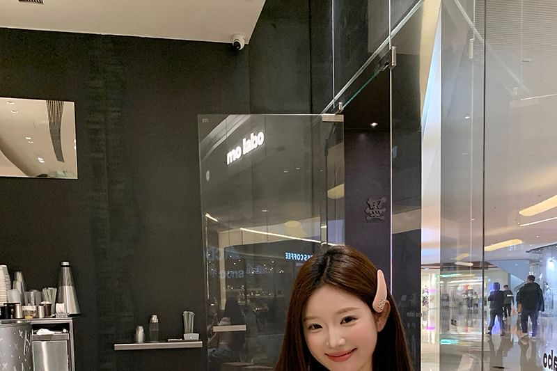 Short-Sleeve Plain Twisted Crop V-Neck Top