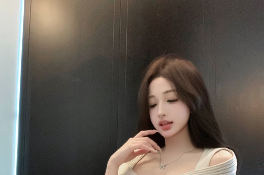 Crop Cold Plain Shoulder Top Short-Sleeve