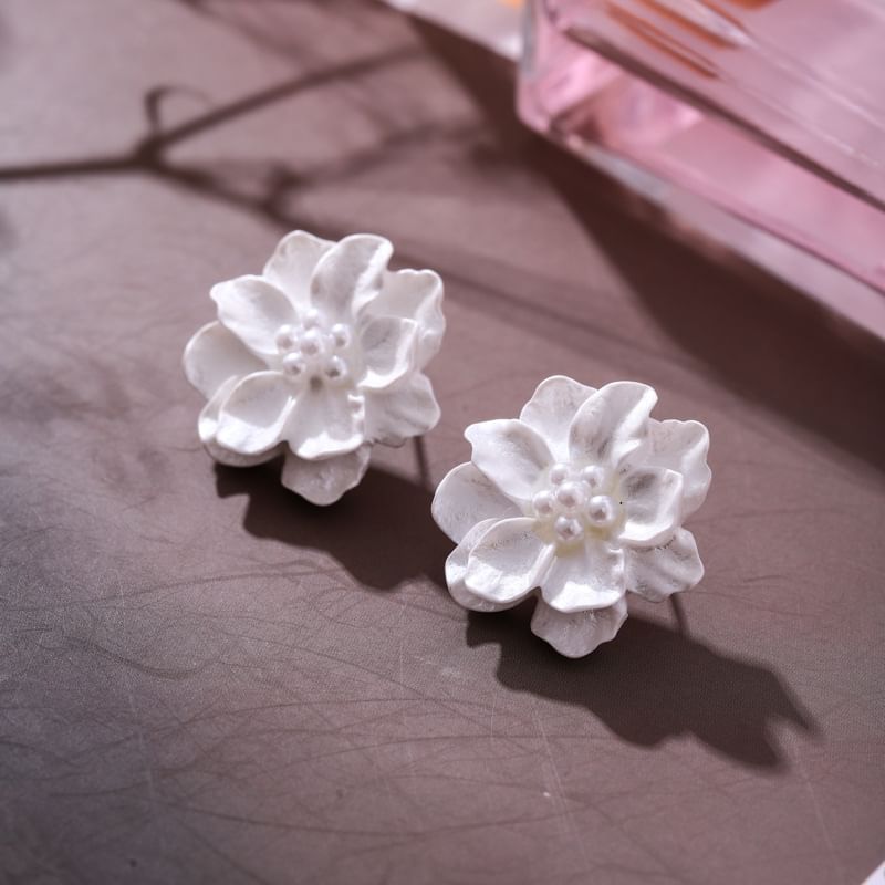 Stud Faux Flower Earring Pearl