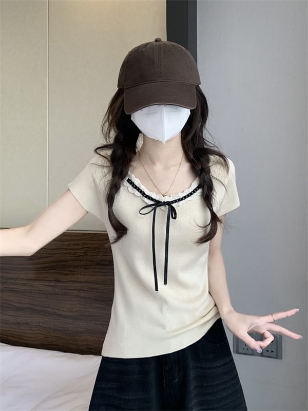Bowknot Knit Top with Lace Trim and Short Sleeves