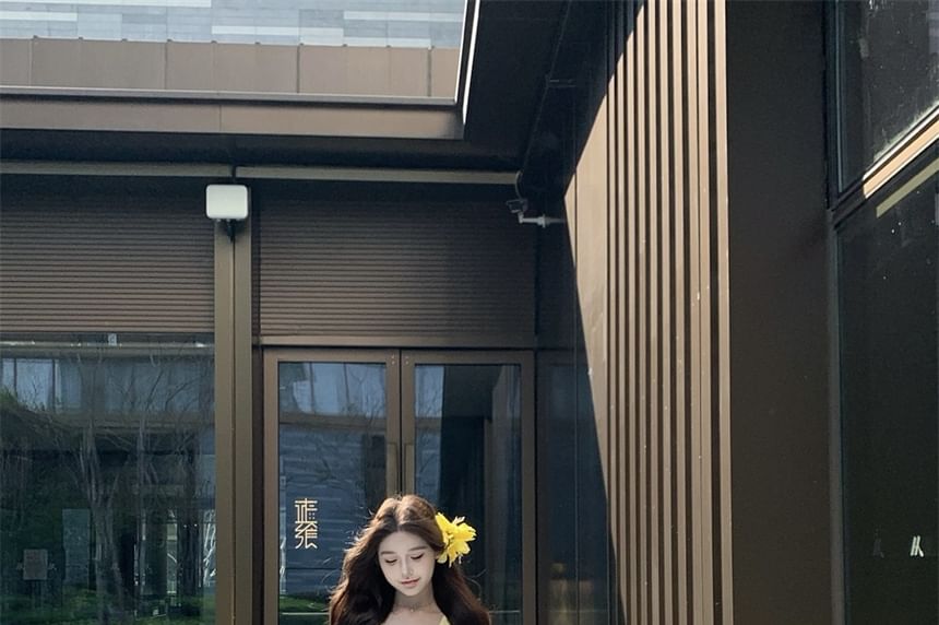 Sleeveless V-Neck Midi Floral Sundress