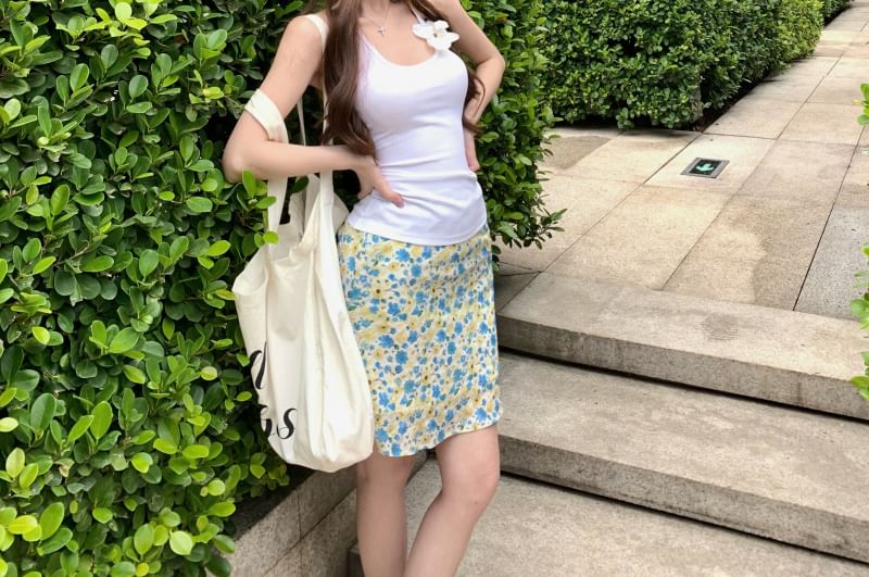 Mini High Skirt Halter Pencil Detail Flower Floral / Neck Plain Top Rise Scoop