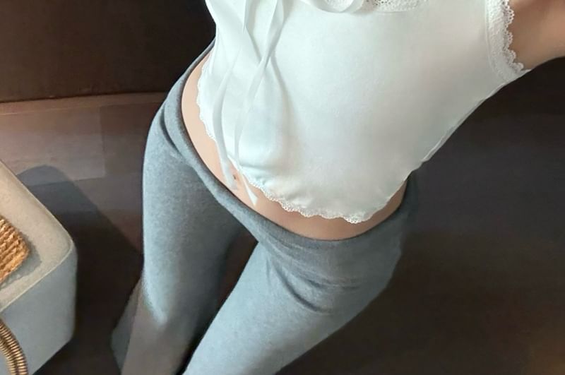 Scoop Plain Top Neck Cropped Trim Bow Lace Halter