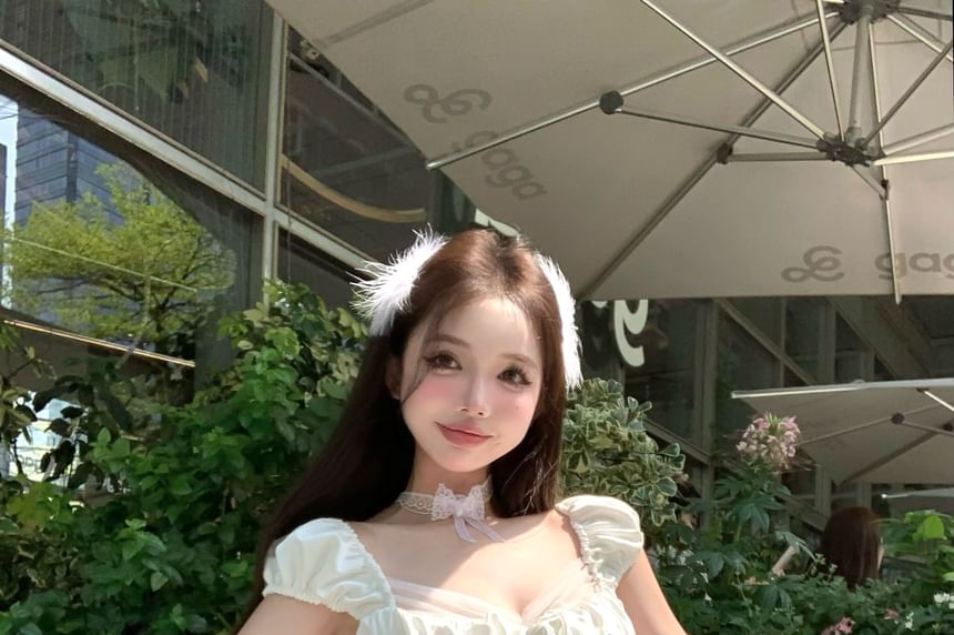 Lace High Square-Neck Top / Fishbone Balloon Shorts Puff-Sleeve Waist