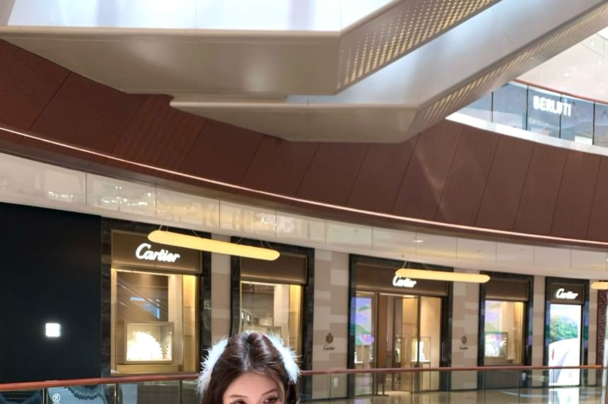 Lace High Square-Neck Top / Fishbone Balloon Shorts Puff-Sleeve Waist