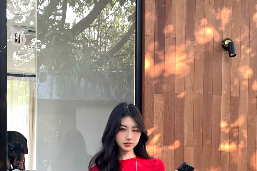 Shorts / Buckled Crew Rhinestone Plain Rise Short-Sleeve Low Neck Crop Tee