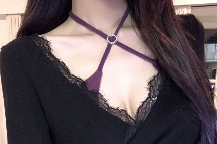 Crop Tee Long-Sleeve Trim Halter-Neck Set: Top Lace + V-Neck