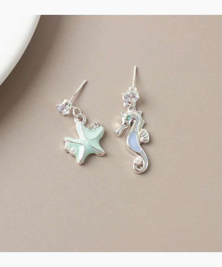 Rhinestone Star Asymmetrical / Clip-On Earring Drop