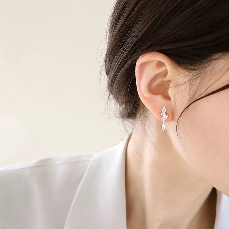 Drop Clip-On Earring / Rhinestone