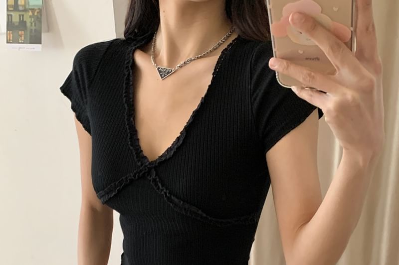 V-Neck Short-Sleeved Lace T-Shirt - LaceLux