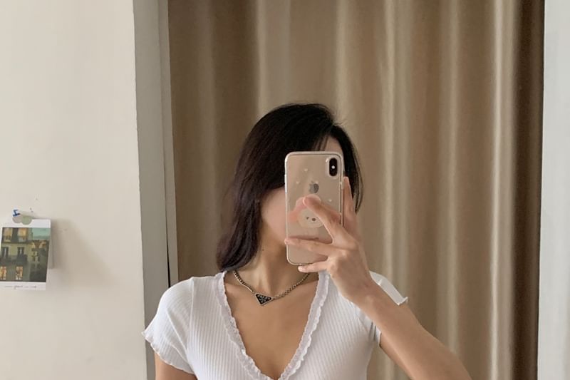 V-Neck Short-Sleeved Lace T-Shirt - LaceLux