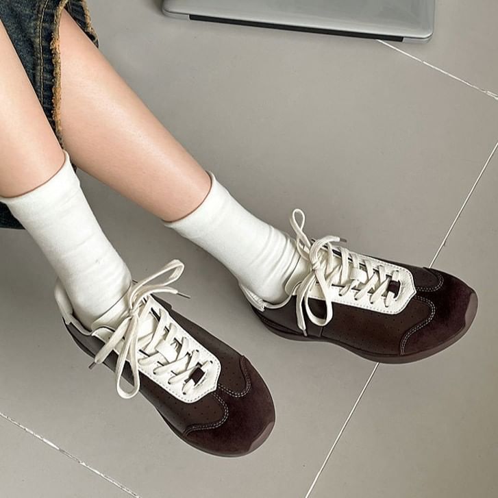 Lace-Up Sneakers Leather Faux