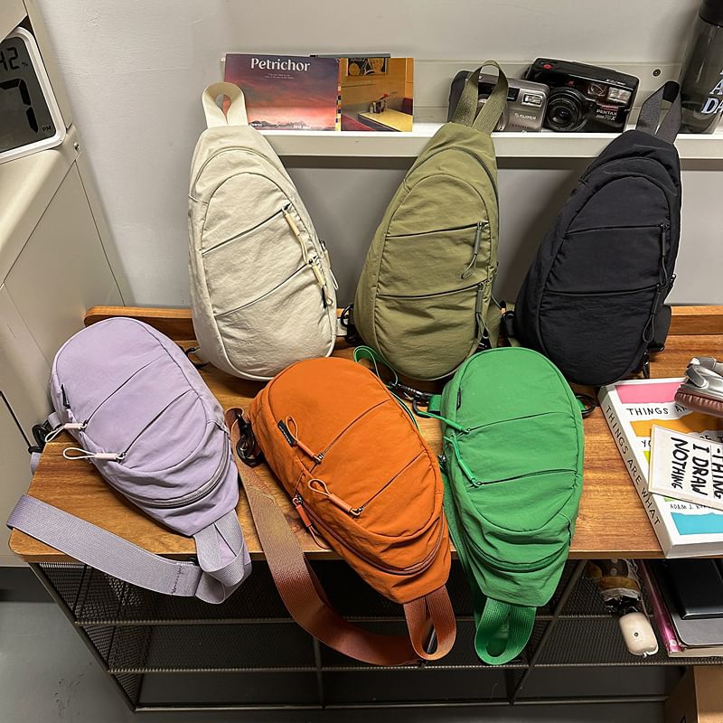 Plain Sling Bag Zip