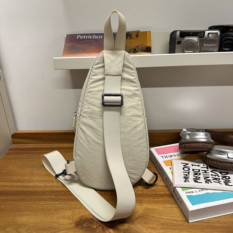 Plain Sling Bag Zip