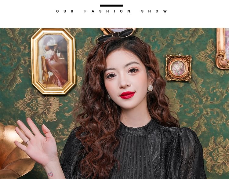 Crewneck Lace Blouse - Puff Sleeved