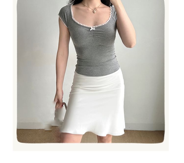 Square Neck Bowknot Lace Trim Tee - Short Sleeved