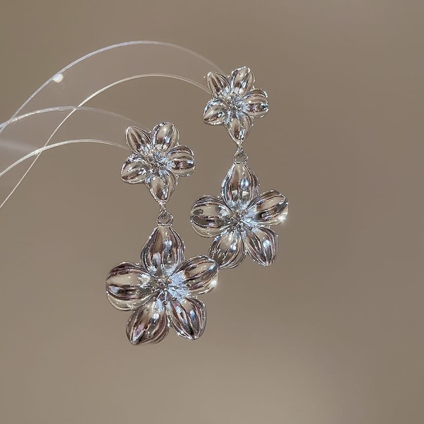 Floral Pendant Alloy Necklace / Drop Earring