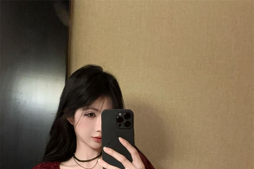 Hem Square Neck Lace Short-Sleeve Top Slit