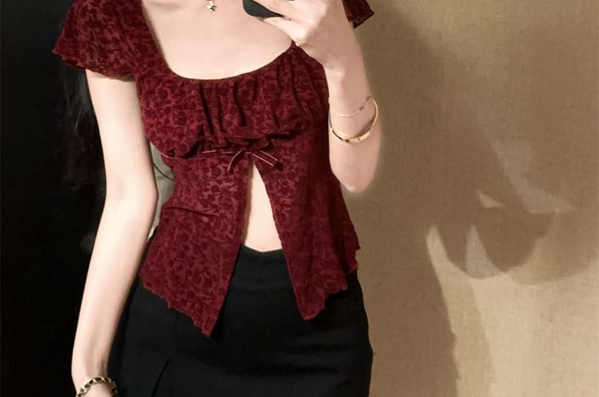 Hem Square Neck Lace Short-Sleeve Top Slit