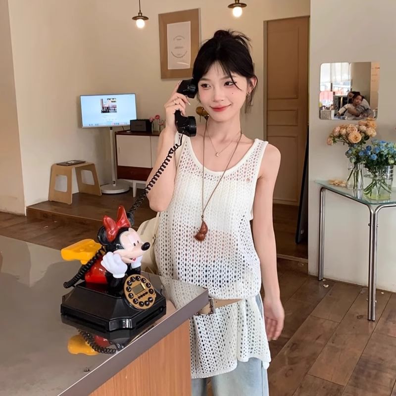 Knit Hem Slit Sleeveless Plain Top